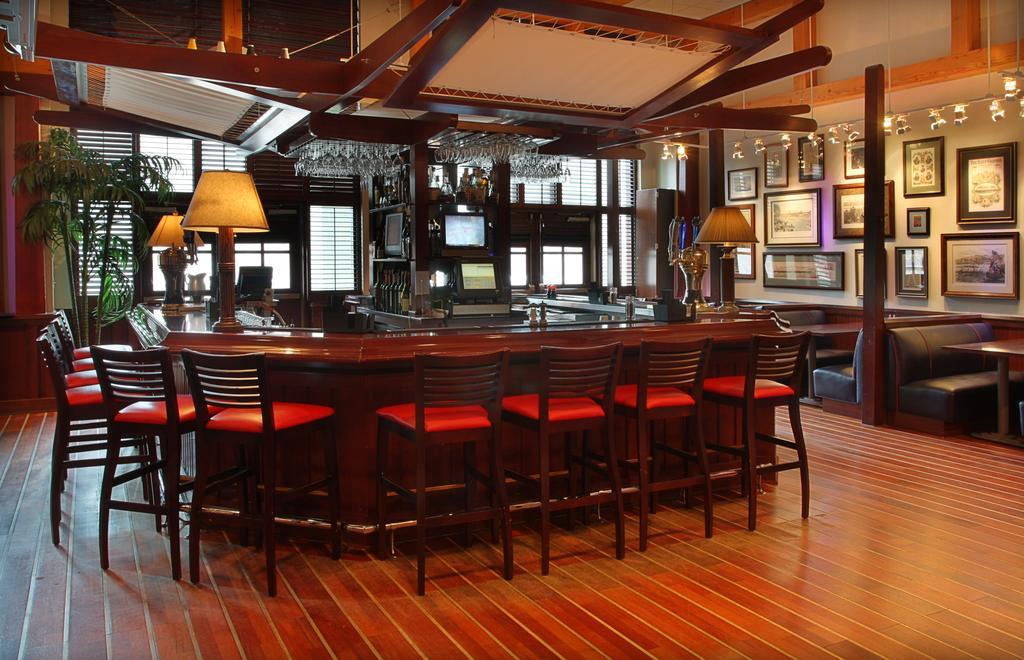Hotel Marriott At Waterfront Place 3*